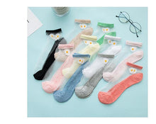 Load image into Gallery viewer, 5Pairs/Lot Women Socks Fashion daisy Flower Japan Ankle Socks - GoHappyShopin