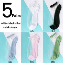 Load image into Gallery viewer, 5Pairs/Lot Women Socks Fashion daisy Flower Japan Ankle Socks - GoHappyShopin
