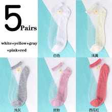 Load image into Gallery viewer, 5Pairs/Lot Women Socks Fashion daisy Flower Japan Ankle Socks - GoHappyShopin
