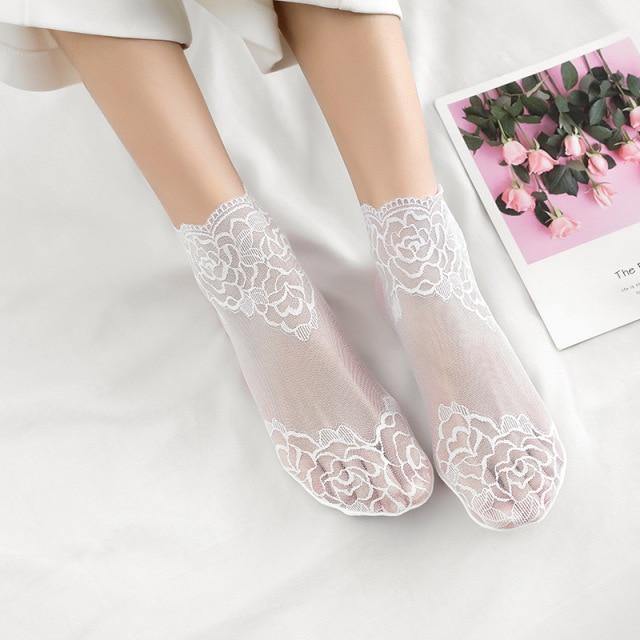 Ladies' Lovely Floral Lace Socks - GoHappyShopin