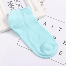 Load image into Gallery viewer, Women Red Heart Cute College Fresh Female Socks Hot Sales - GoHappyShopin
