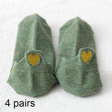 Load image into Gallery viewer, 4 Pairs Women Fashion Cute Heart Sock - GoHappyShopin
